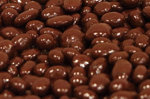 Raisins covered in our sweet milk chocolate.